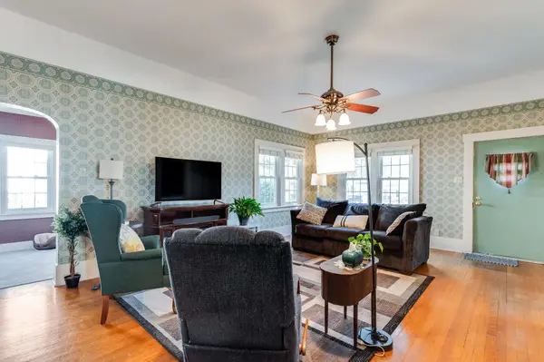 118 E Broadway Ave, Augusta, KS 67010