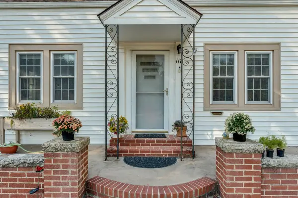 118 E Broadway Ave, Augusta, KS 67010