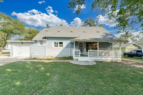 240 State St, El Dorado, KS 67042