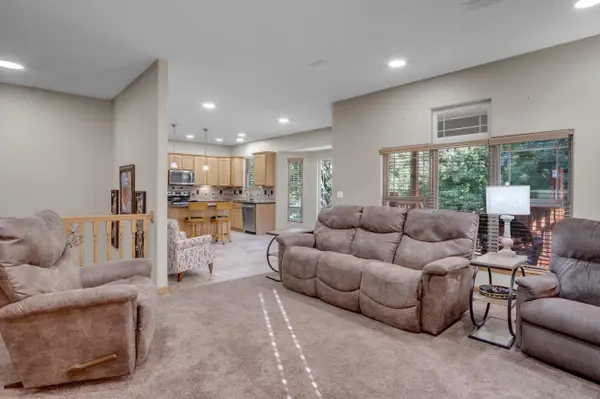 514 Autumn Glen Ct, Newton, KS 67114