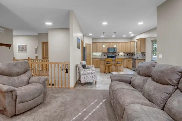 514 Autumn Glen Ct, Newton, KS 67114