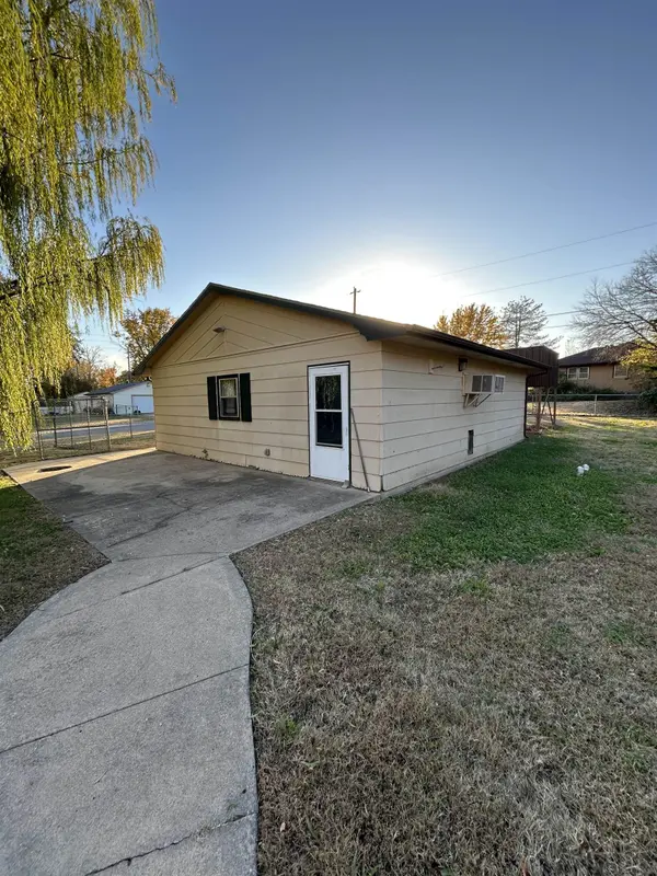 505 N Rose Hill Rd, Rose Hill, KS 67133