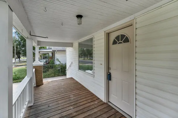 249 N Meridian Ave, Wichita, KS 67203