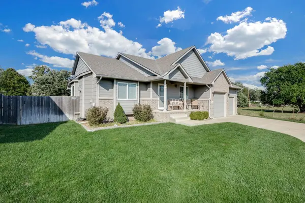 1204 W Leonard, Haysville, KS 67060