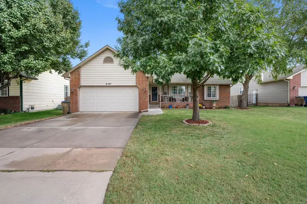 6167 E Quail Ridge Ct,  Bel Aire,  KS 67220