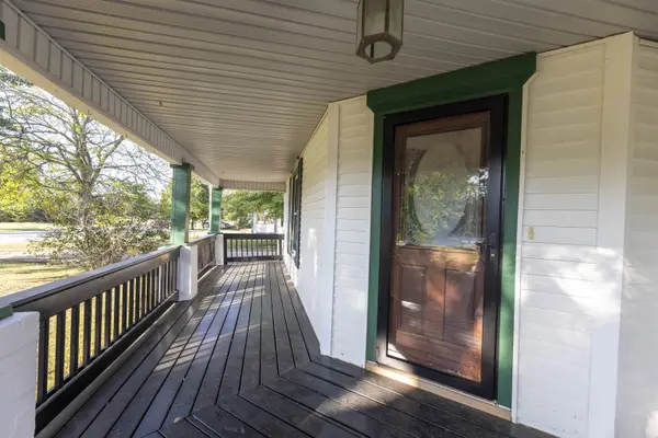 506 N Main St, Moline, KS 67353
