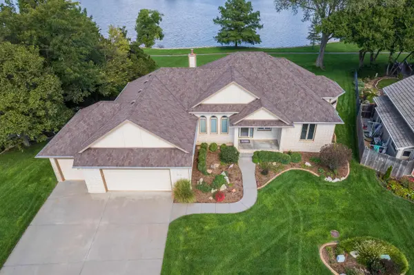 214 S Breezy Pointe Cir, Wichita, KS 67235