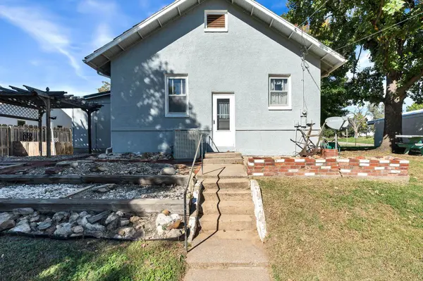 437 E D Ave, Kingman, KS 67068