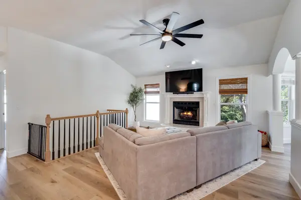 4460 N Rushwood St., Bel Aire, KS 67226-1475