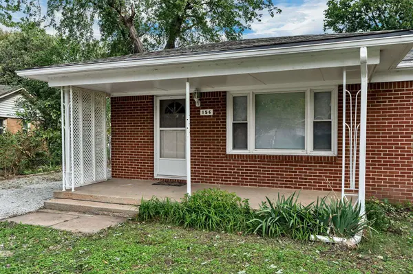 156 W Alexander Dr, Haysville, KS 67060