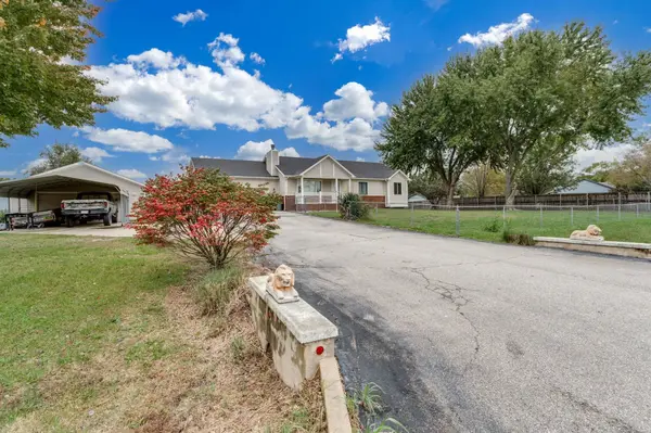 1237 E 82nd St S, Haysville, KS 67060