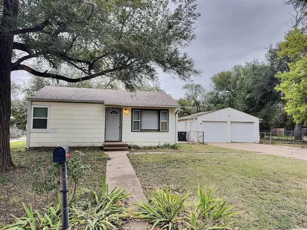 504 E 9th St, Newton, KS 67114