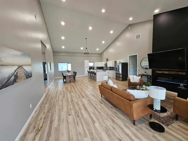 887 E 136th Ave N, Peck, KS 67120