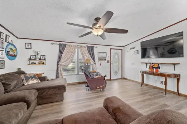 9770 SE Kay Dr, Leon, KS 67074