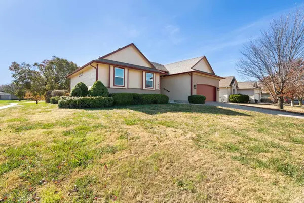 5617 E 28th St N, Wichita, KS 67220