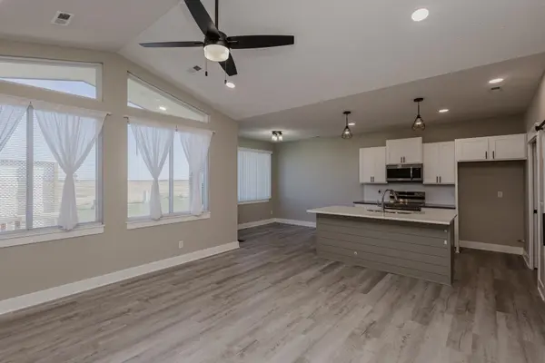 1269 E Park Glen, Clearwater, KS 67026