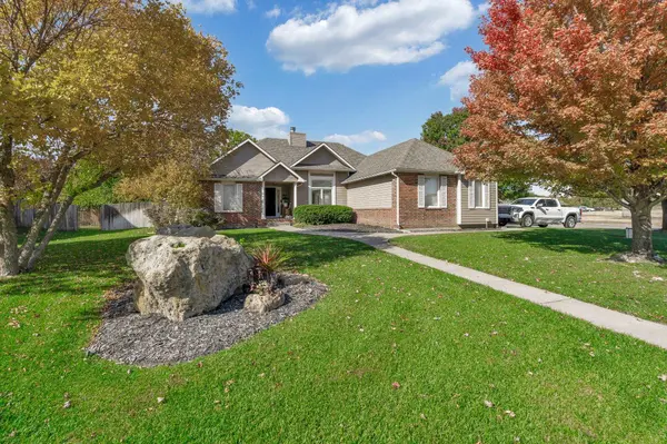 2013 N Grace Avenue Ct, Andover, KS 67002