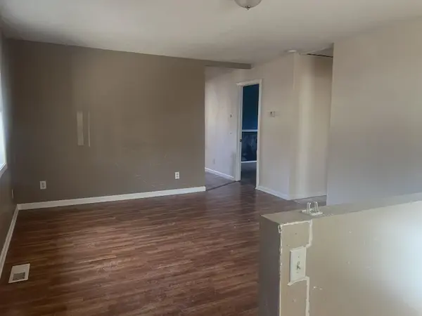 302 S Stewart, Haysville, KS 67060