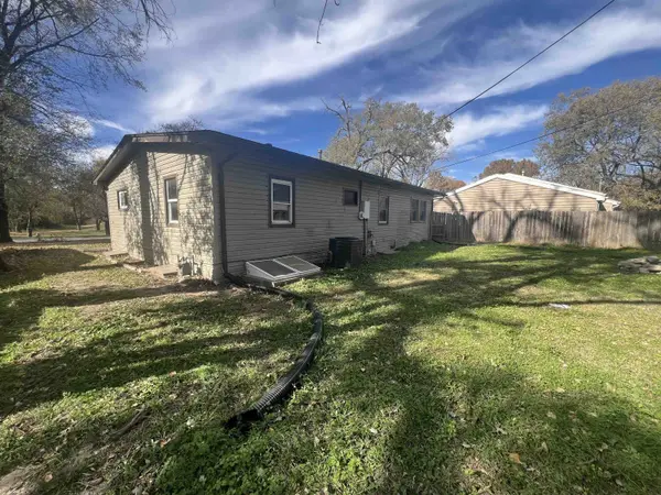 302 S Stewart, Haysville, KS 67060