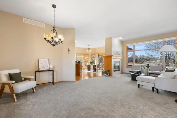 2225 N Sandplum Ct, Wichita, KS 67205