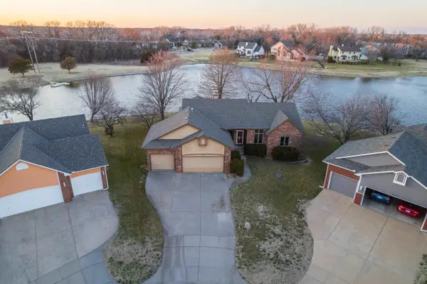 2225 N Sandplum Ct, Wichita, KS 67205