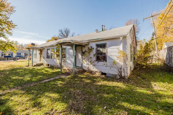 3958 E Cessna, Wichita, KS 67210