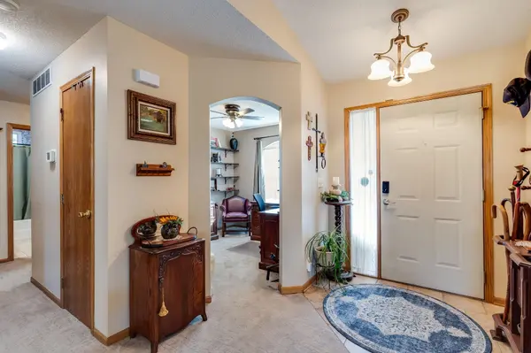 1271 S Ward Pkwy, Haysville, KS 67060