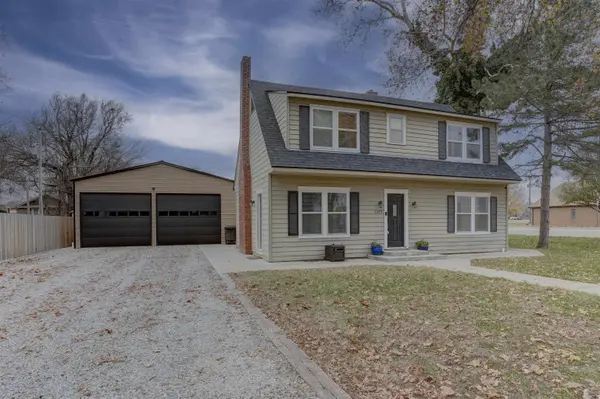 1329 N A St,  Arkansas City,  KS 67005