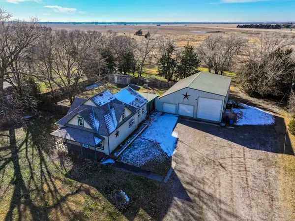 219 N Lincoln Ave, Cassoday, KS 66842