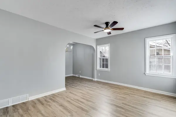832 N Young St, Wichita, KS 67212