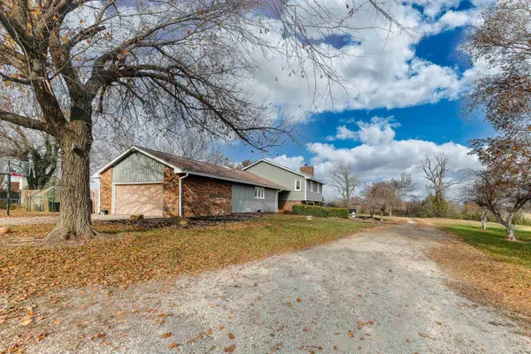 11601 SW 48th Ter, Towanda, KS 67144