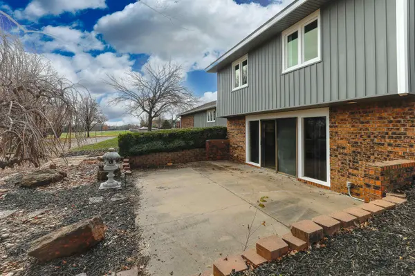 11601 SW 48th Ter, Towanda, KS 67144