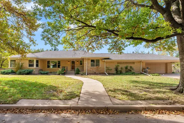 233 Courtleigh St, Wichita, KS 67218