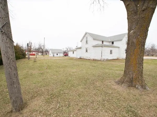 111 S Prospect Ave, Lehigh, KS 67073