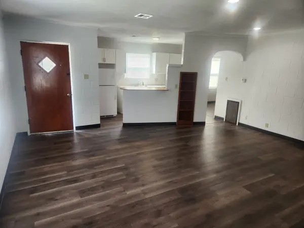 1712 Simpson Ave, Winfield, KS 67156