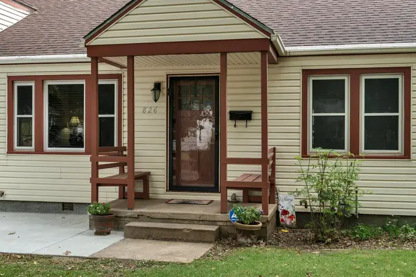 826 S Dellrose Ave, Wichita, KS 67218-2314