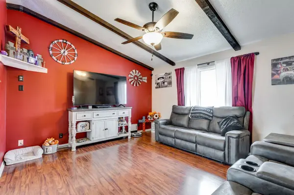 208 S Roupp, Hesston, KS 67062