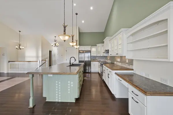 3810 N Rutgers Ct, Maize, KS 67101-3716