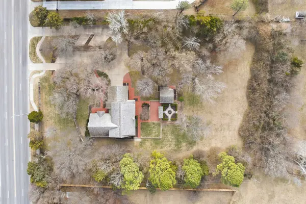 1559 N Woodlawn, Wichita, KS 67208
