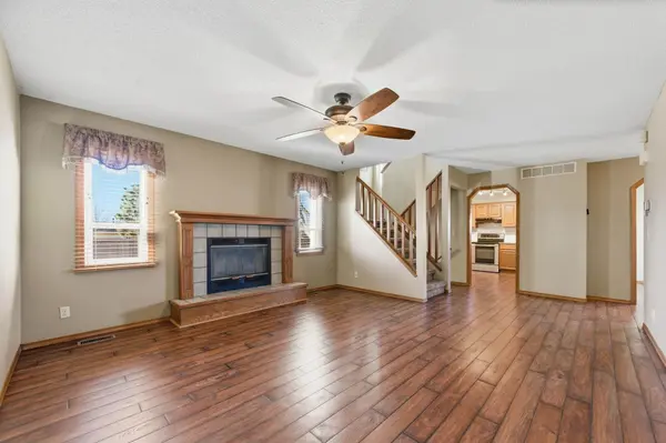 2002 N Parkdale Ct., Wichita, KS 67212-6438