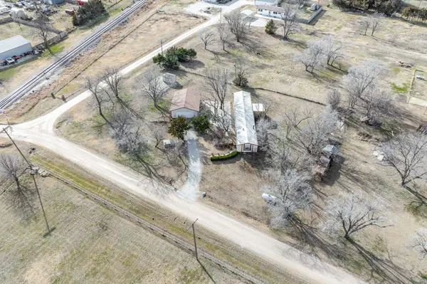 131 N Main St, Greenwich, KS 67055