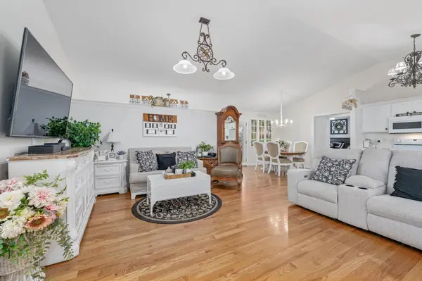 10406 W Dallas Circle, Wichita, KS 67215