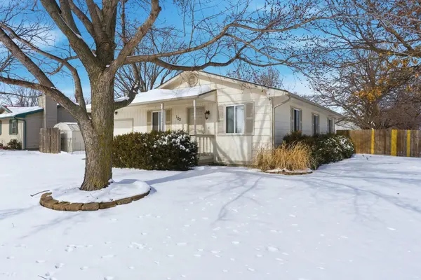 102 W Stewart Dr, Goddard, KS 67052