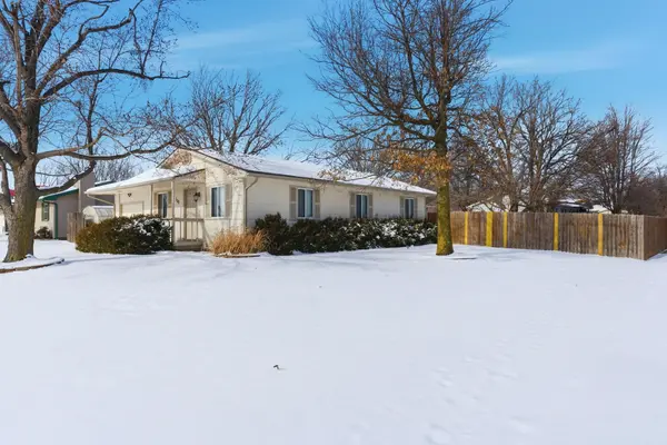 102 W Stewart Dr, Goddard, KS 67052