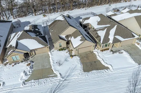 4883 N Prestwick Ave, Bel Aire, KS 67226-7633