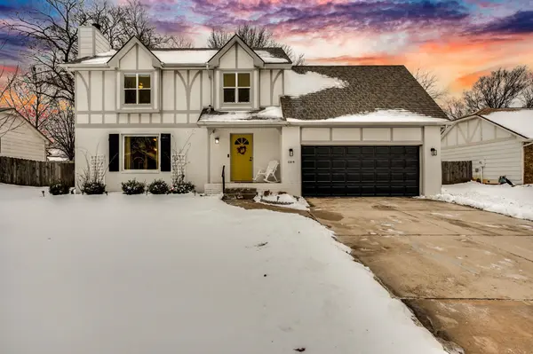 1319 E Warren Ave, Derby, KS 67037