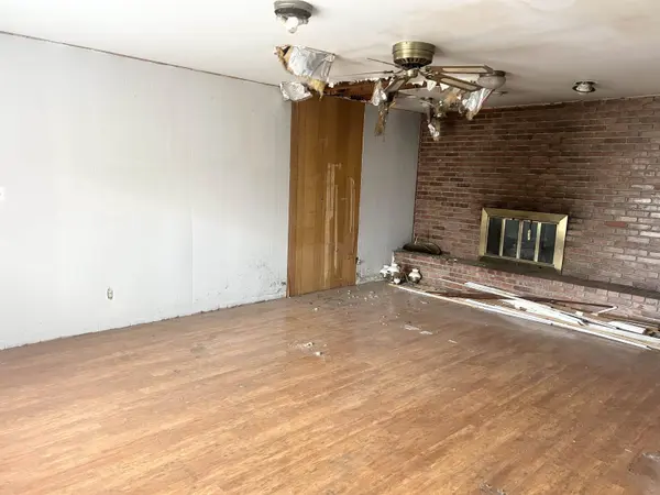 409 N Woodlawn St, Wellington, KS 67152