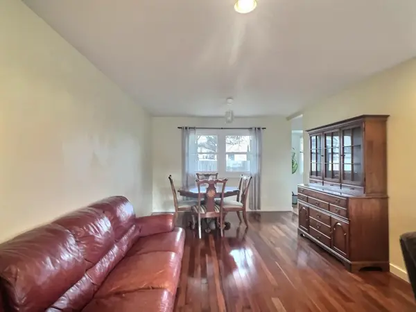 327 N Willow Dr, Derby, KS 67037