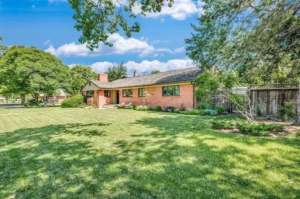 304 S Courtleigh Drive, Wichita, KS 67218