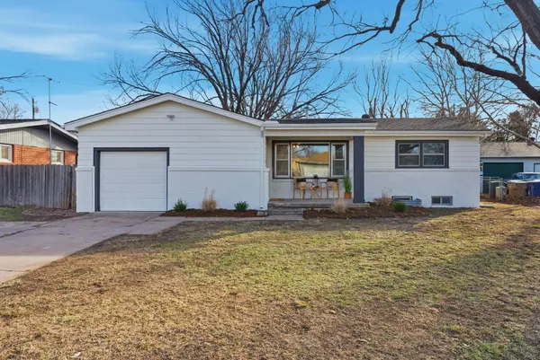516 N Colby Ave, Valley Center, KS 67147-2339